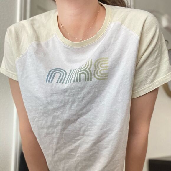 Vintage 90s Nike Retro Groovy Graphic Spell Out Athletic T Shirt Sz XL Yellow - Picture 2 of 6